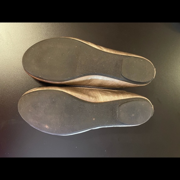 2 pair bundle of Women’s dressy Ballet flats - Picture 5 of 9